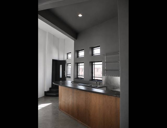 180M² BUILDING TO LET IN WOODSTOCK